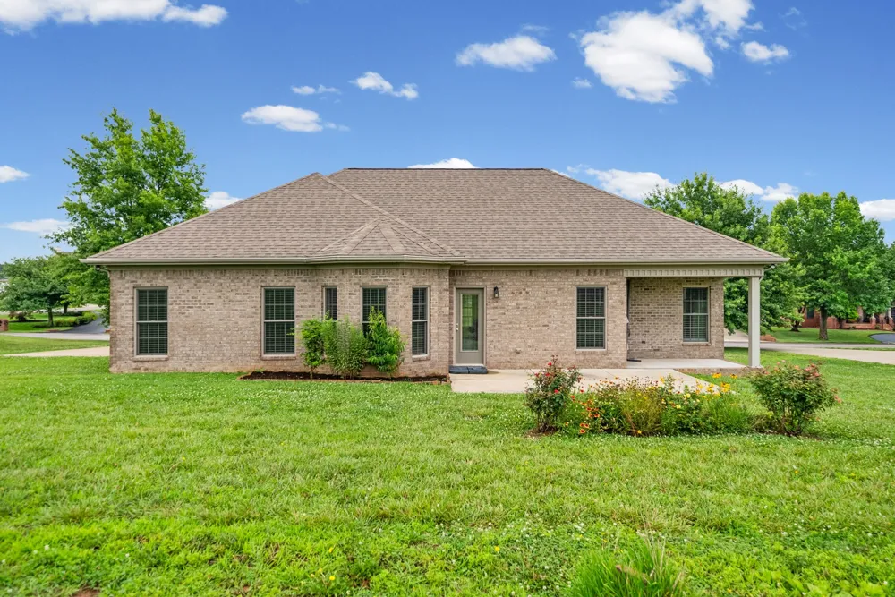 208 Lewis Bridge Way Hopkinsville, KY 42240