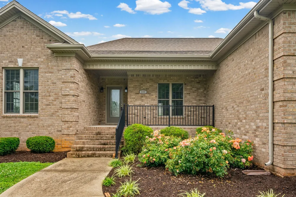 208 Lewis Bridge Way Hopkinsville, KY 42240