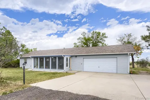 1051 Pawnee Parkway
