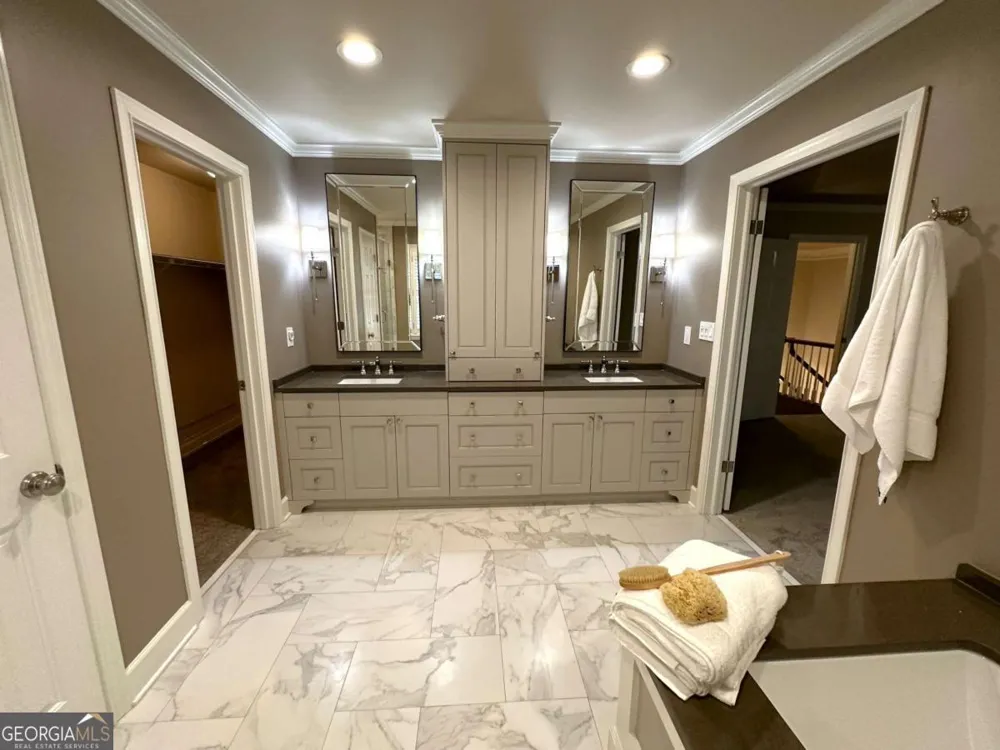 7155 Roswell RD Sandy Springs, GA 30328