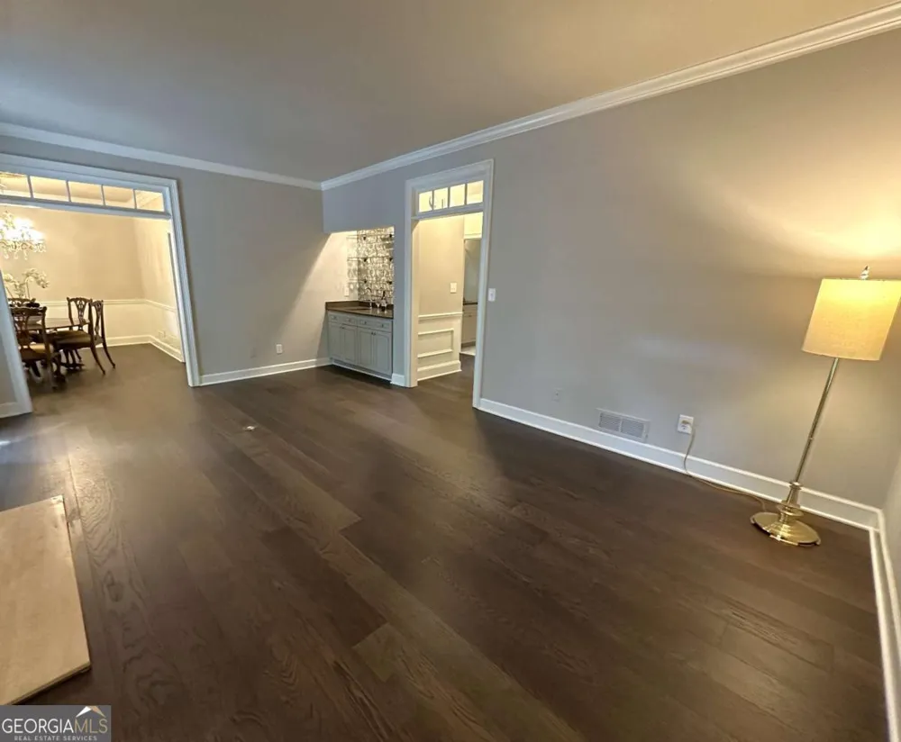 7155 Roswell RD Sandy Springs, GA 30328