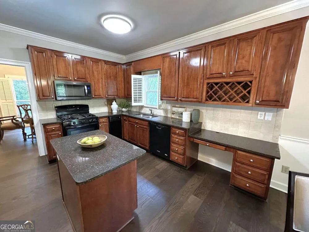7155 Roswell RD Sandy Springs, GA 30328