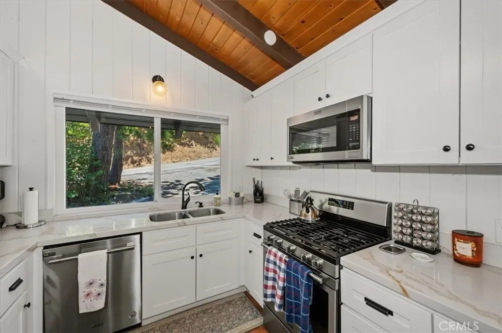 27809 North Bay Lake Arrowhead, CA 92352