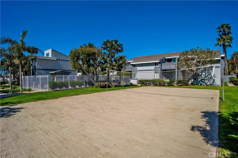 17082 Pacific Coast Highway #102 Huntington Beach, CA 92649