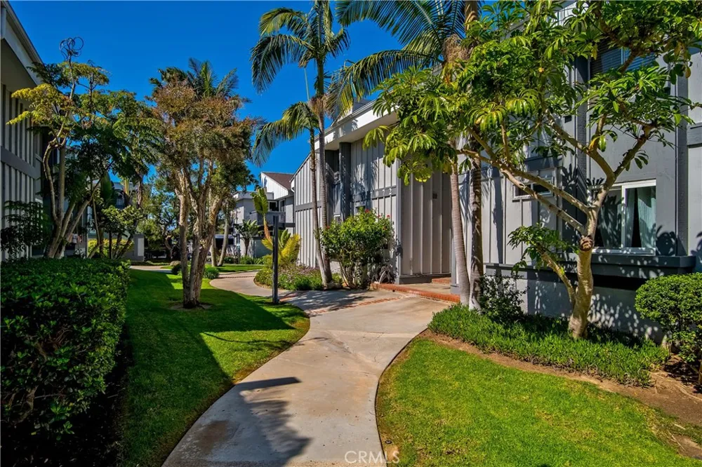 17082 Pacific Coast Highway #102 Huntington Beach, CA 92649