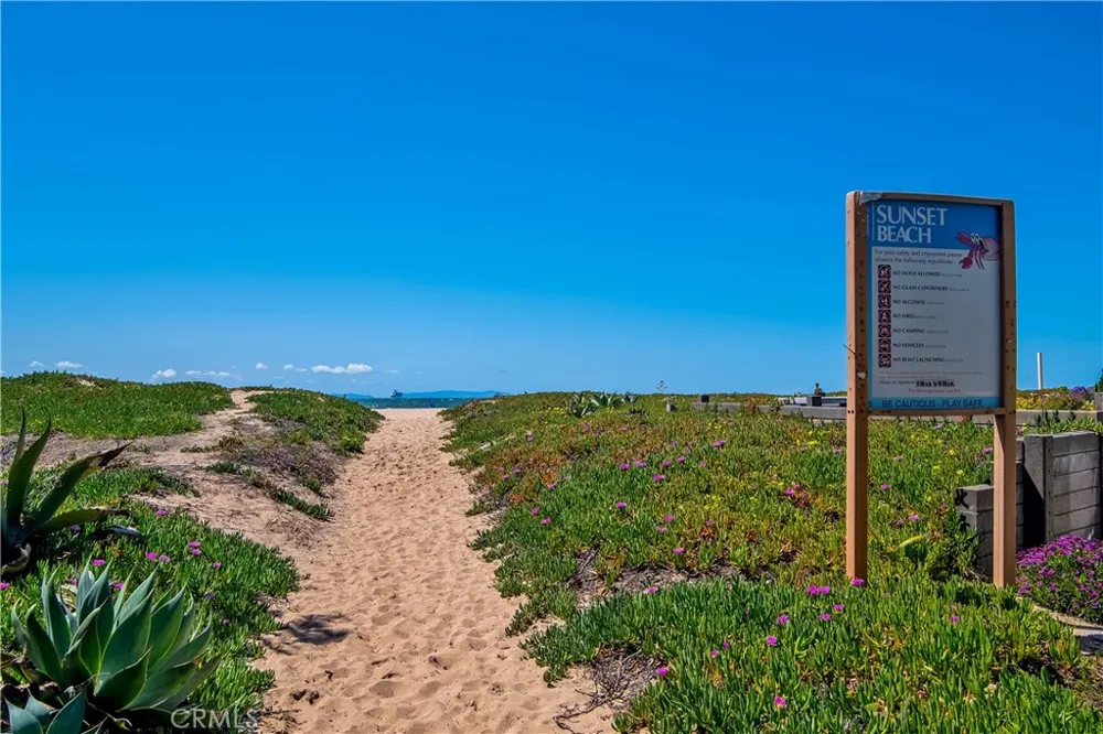 17082 Pacific Coast Highway #102 Huntington Beach, CA 92649