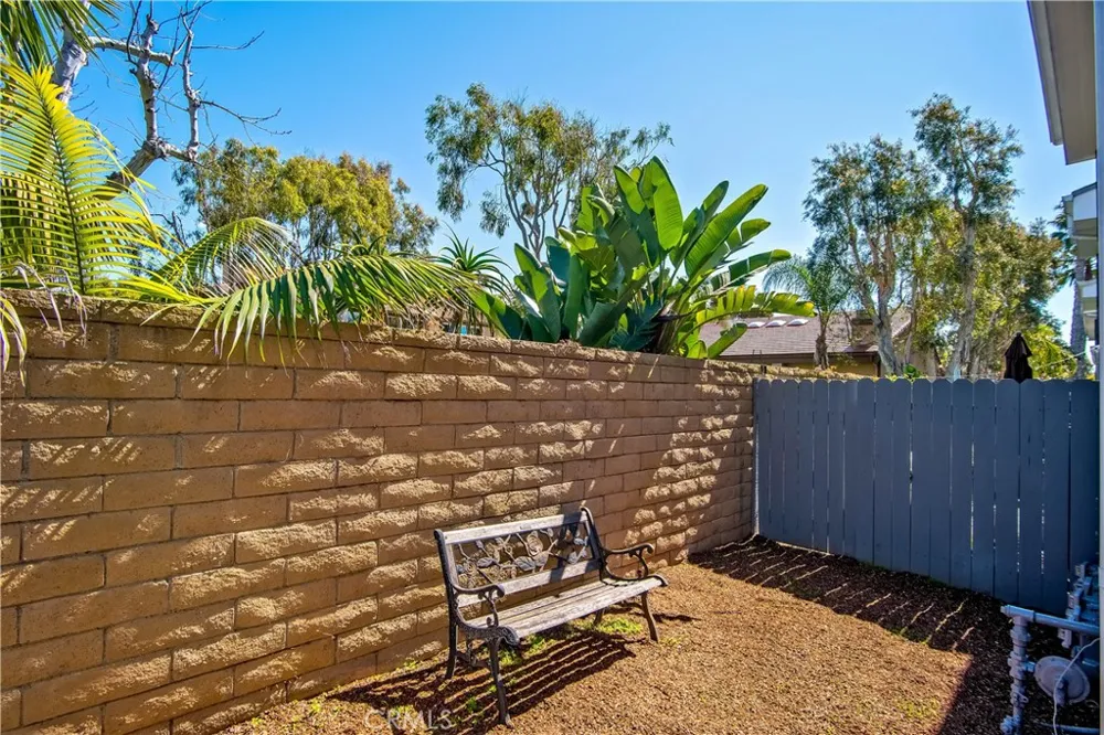 17082 Pacific Coast Highway #102 Huntington Beach, CA 92649