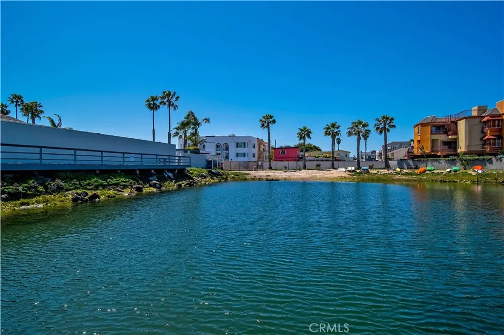 17082 Pacific Coast Highway #102 Huntington Beach, CA 92649