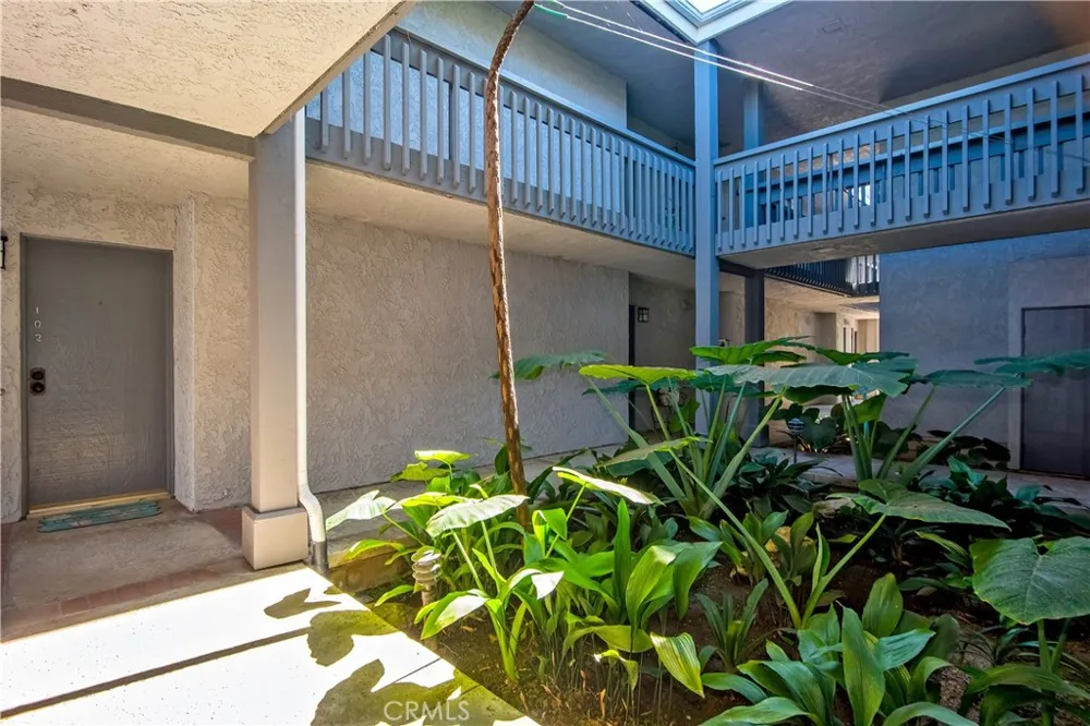 17082 Pacific Coast Highway #102 Huntington Beach, CA 92649
