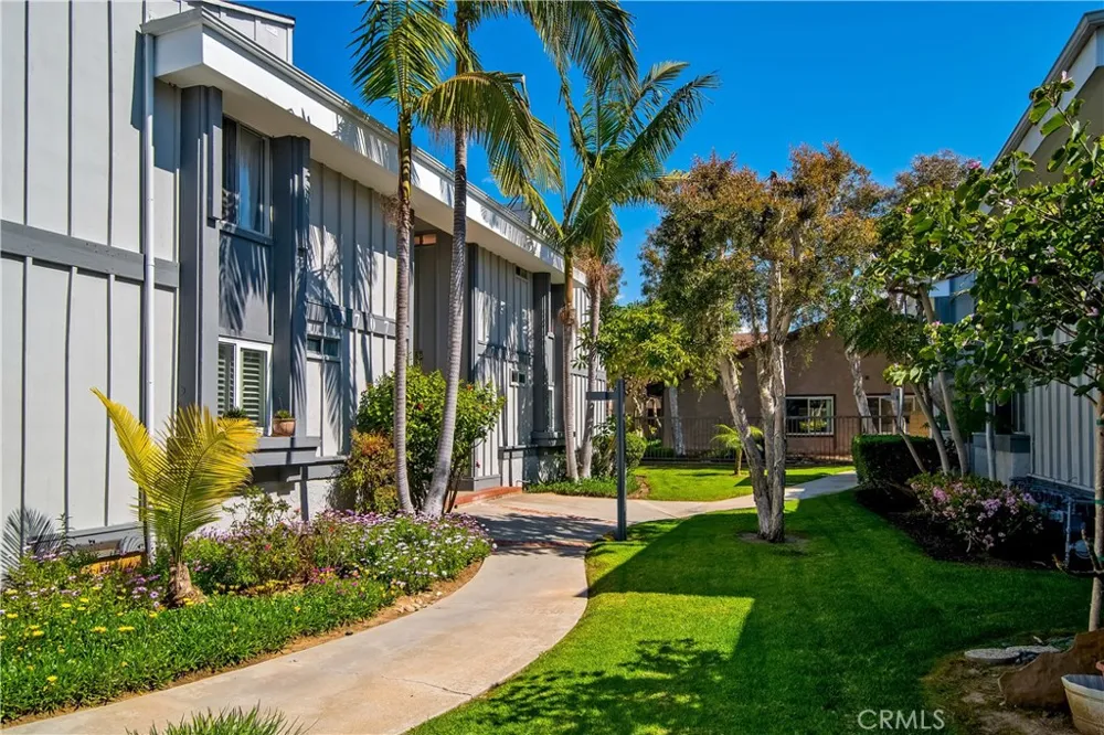 17082 Pacific Coast Highway #102 Huntington Beach, CA 92649