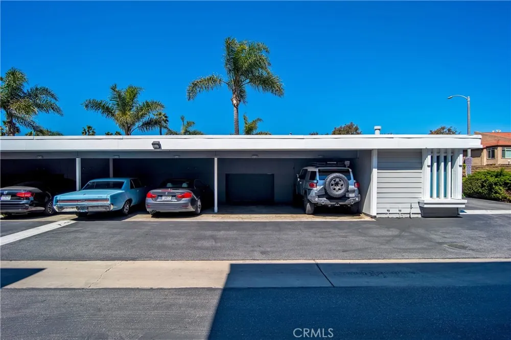 17082 Pacific Coast Highway #102 Huntington Beach, CA 92649
