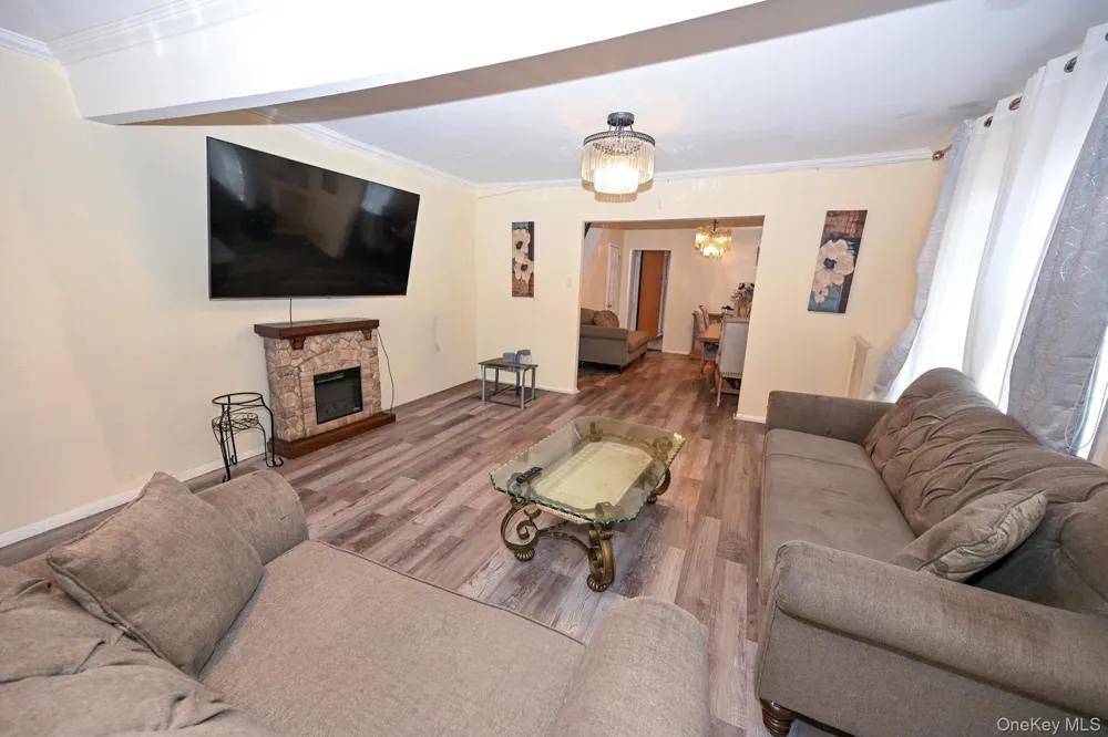 11537 114th Place South Ozone Park, NY 11420