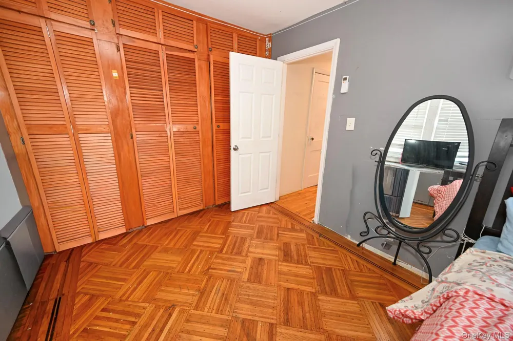 11537 114th Place South Ozone Park, NY 11420