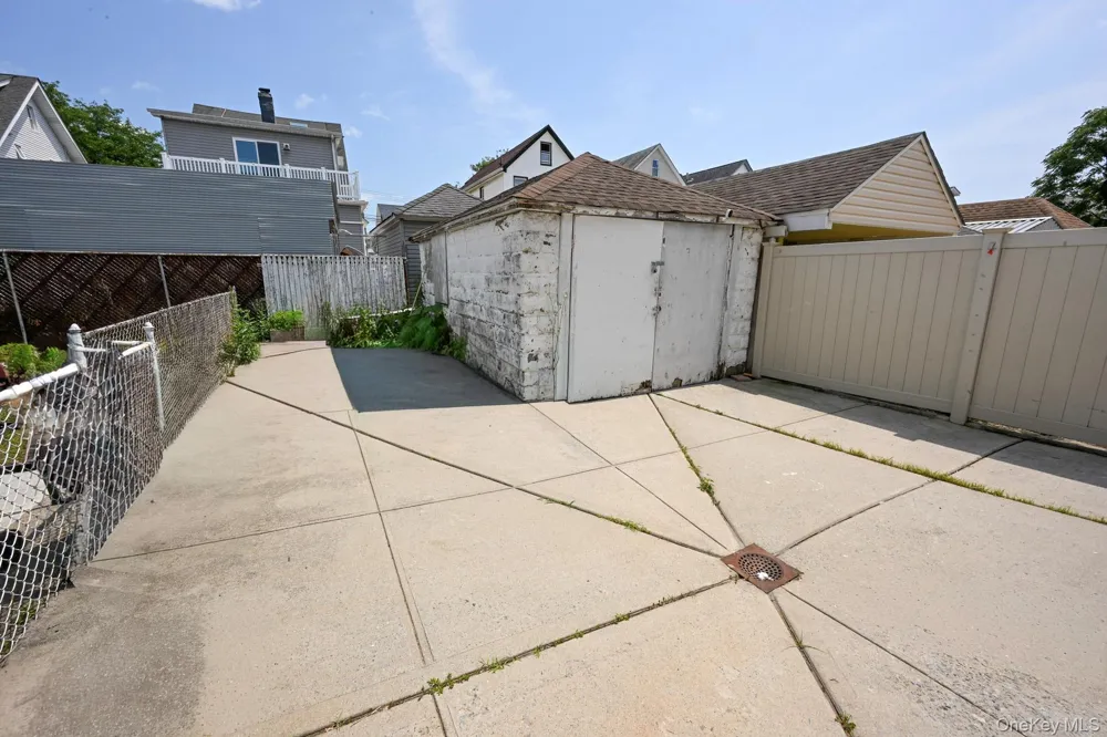 11537 114th Place South Ozone Park, NY 11420