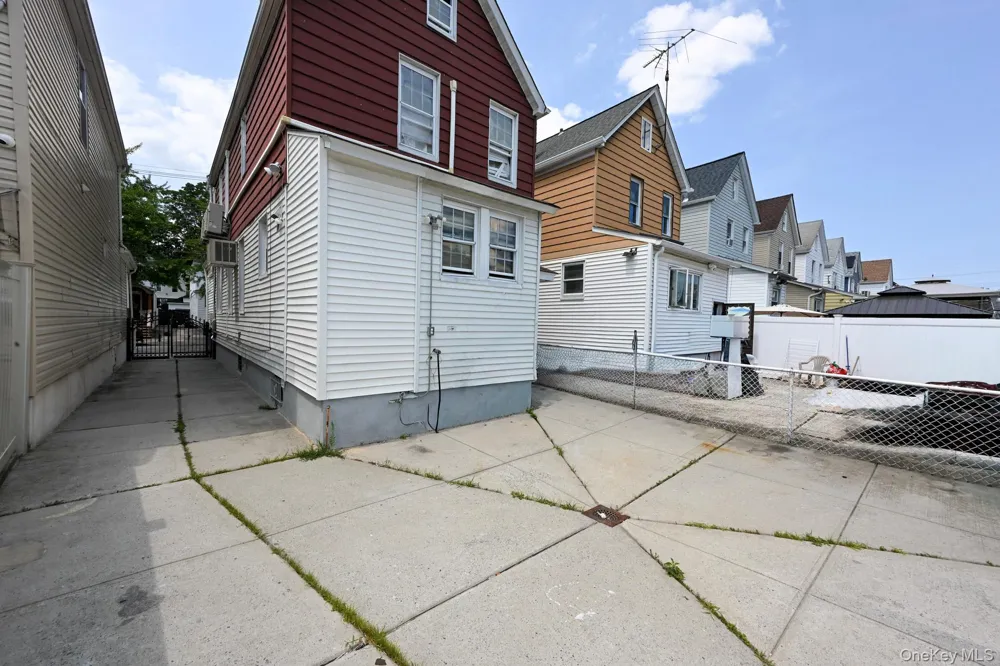 11537 114th Place South Ozone Park, NY 11420