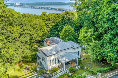 12 Shadyside Avenue