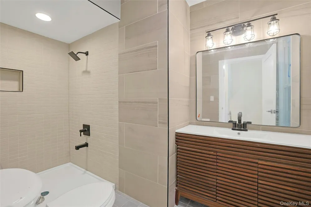 12 Shadyside Avenue Nyack, NY 10960