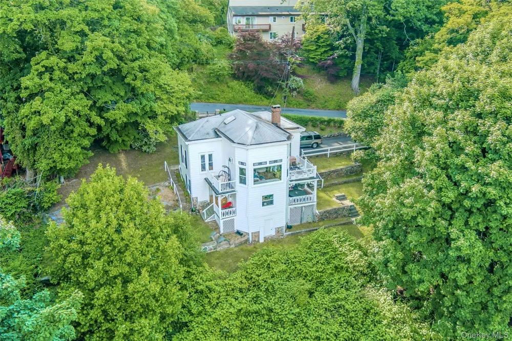 12 Shadyside Avenue Nyack, NY 10960