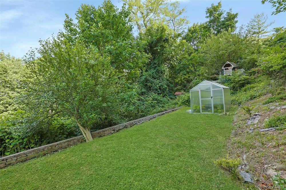 12 Shadyside Avenue Nyack, NY 10960
