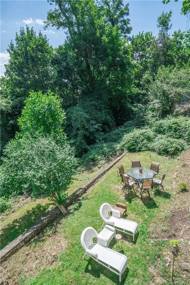 12 Shadyside Avenue Nyack, NY 10960