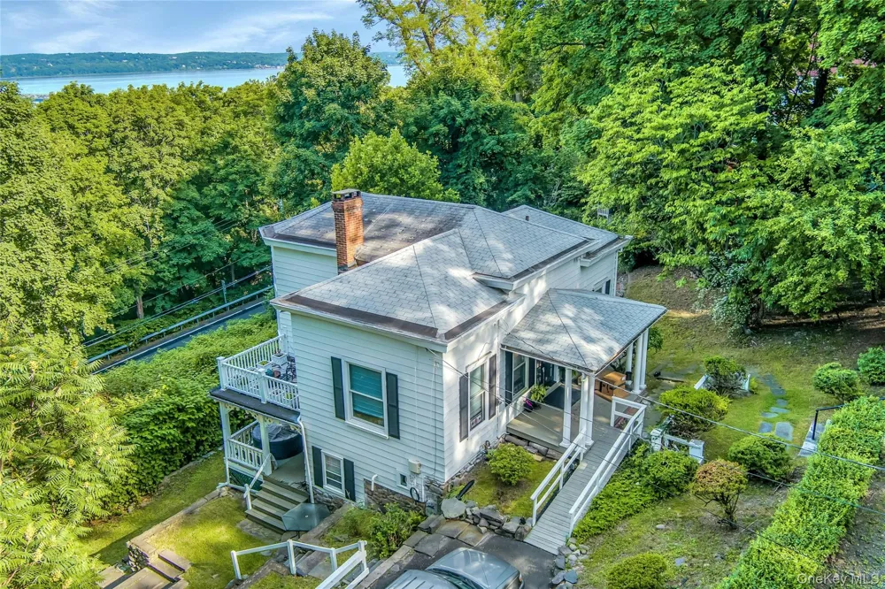12 Shadyside Avenue Nyack, NY 10960