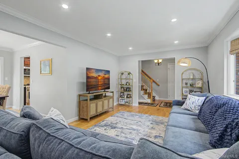 24 Fairview Lane