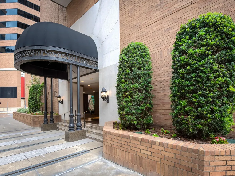 1111 Caroline Street #2611 Houston, TX 77010