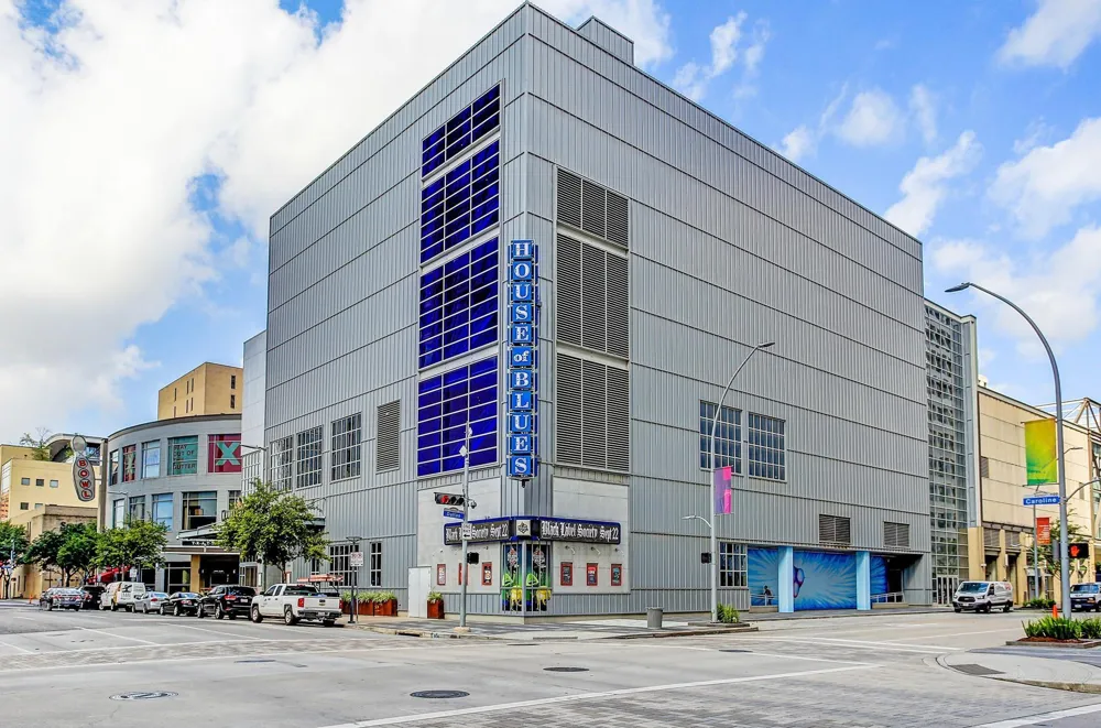 1111 Caroline Street #2611 Houston, TX 77010