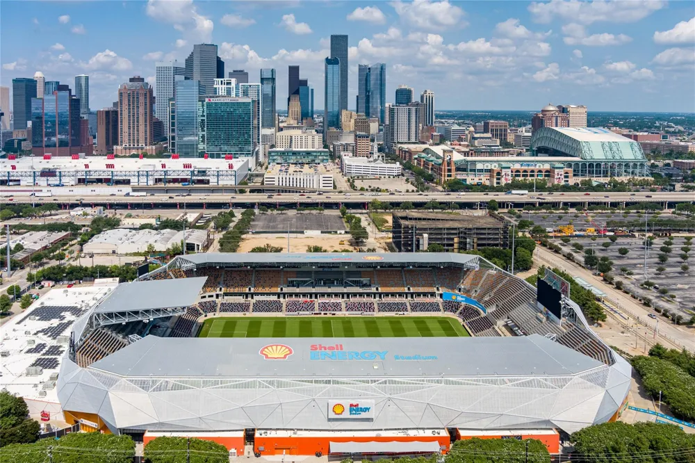 1111 Caroline Street #2611 Houston, TX 77010