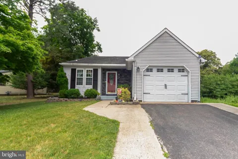 6 STONEHAM PLACE