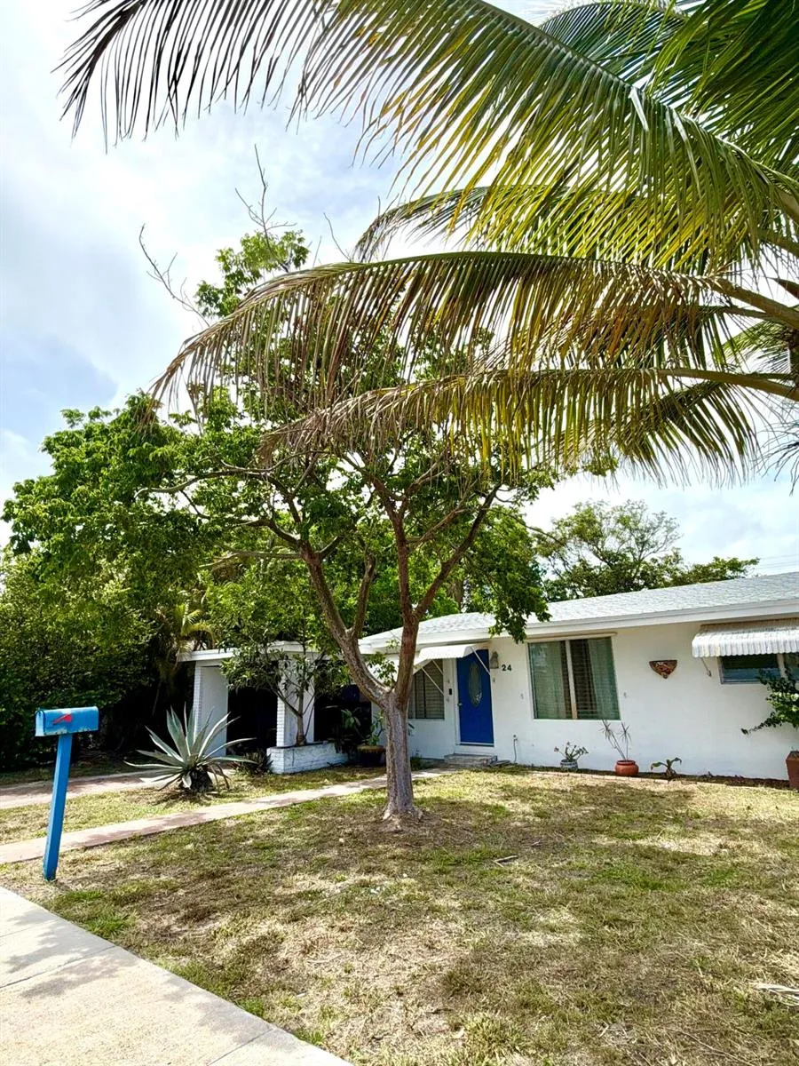24 SW 12th Street Dania Beach, FL 33004