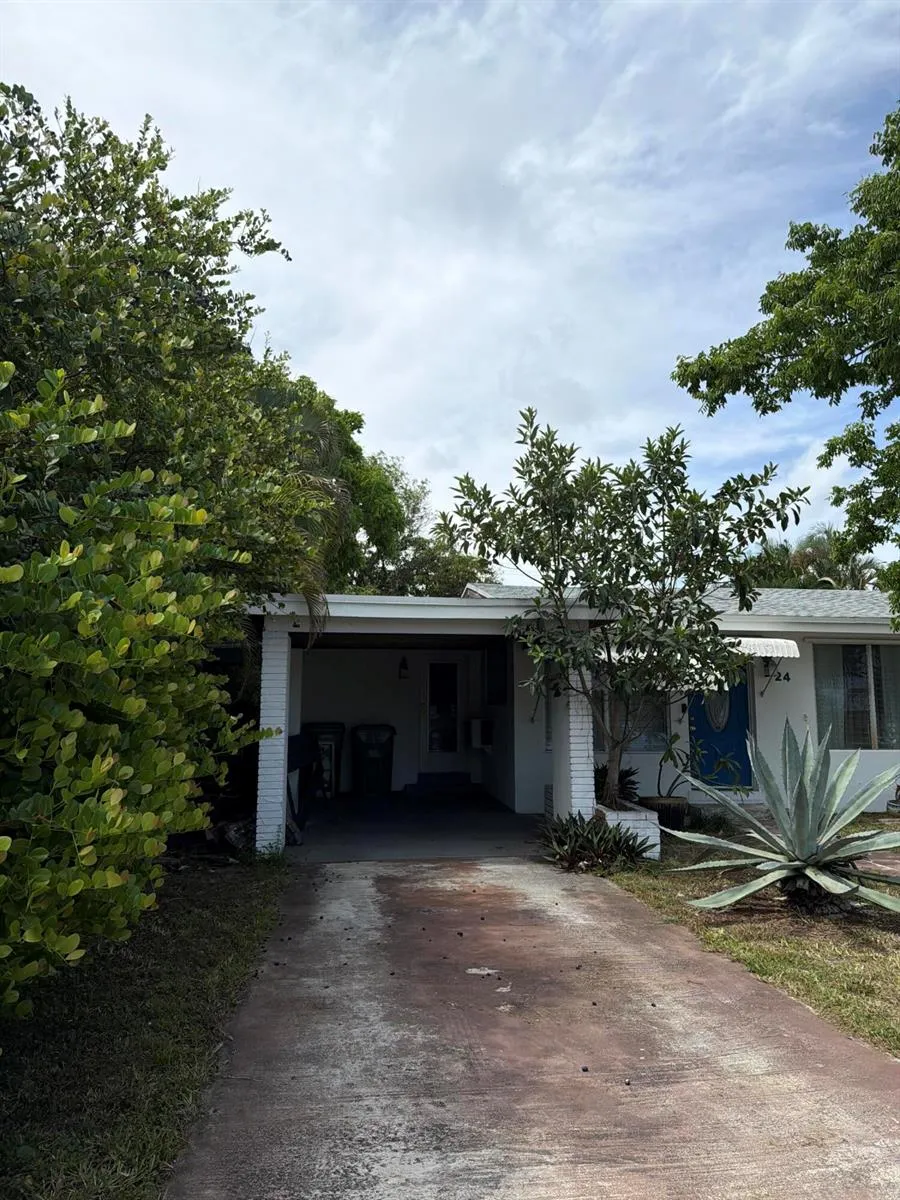 24 SW 12th Street Dania Beach, FL 33004