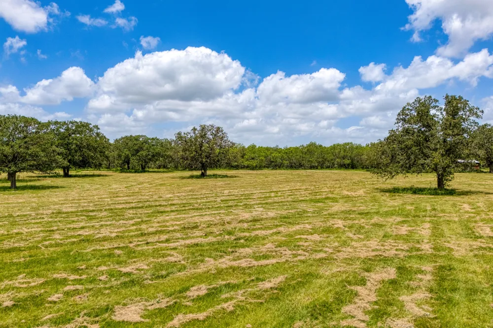 3291 Washburn Road Luling, TX 78648