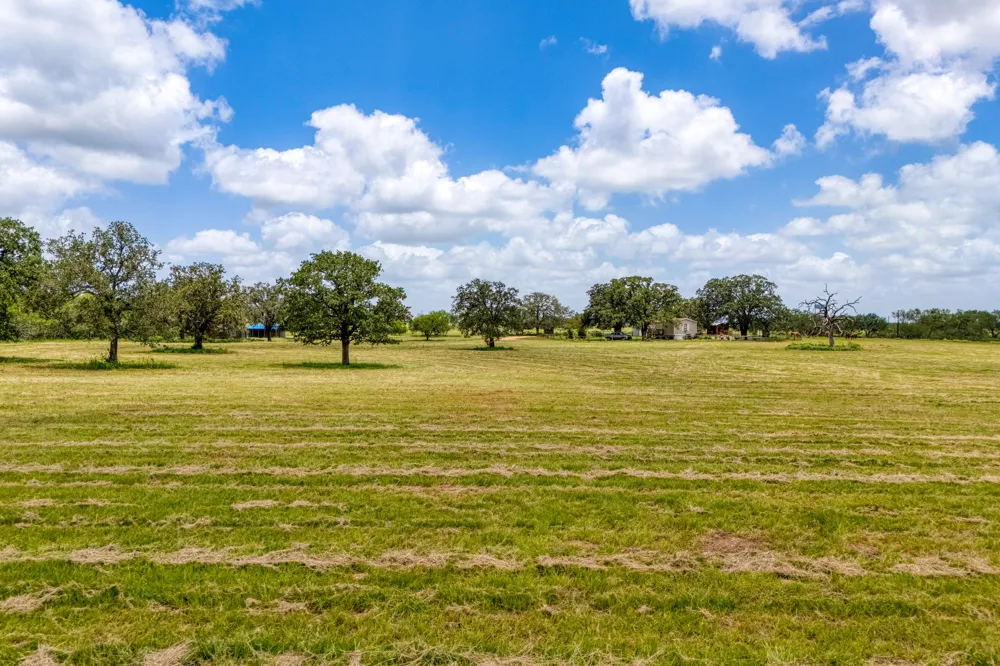 3291 Washburn Road Luling, TX 78648