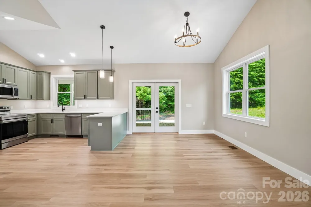268 Appalachian Retreat Spruce Pine, NC 28777