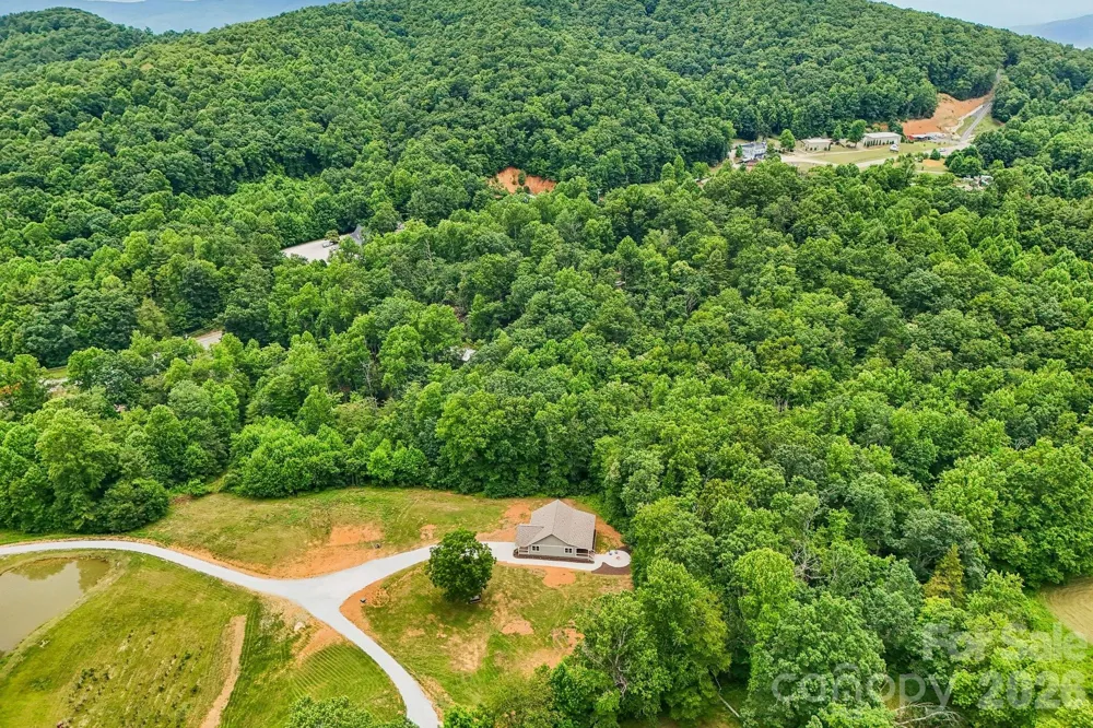 268 Appalachian Retreat Spruce Pine, NC 28777