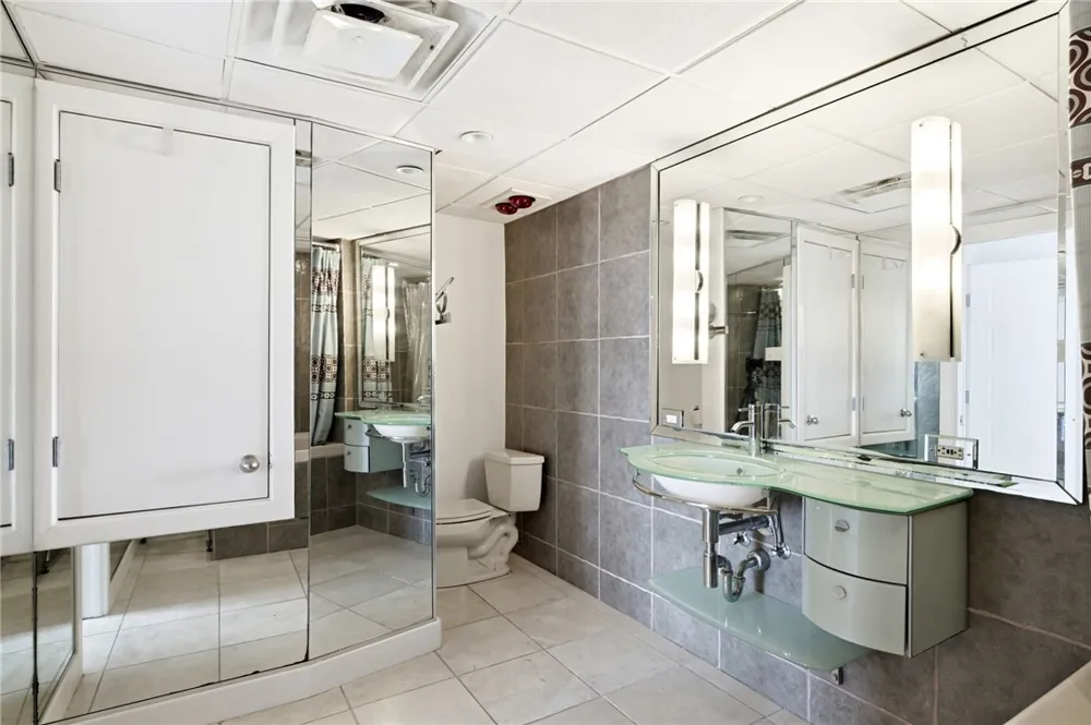 715 S Upper Broadway Street #1402-1403 Corpus Christi, TX 78401