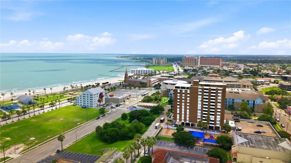 715 S Upper Broadway Street #1402-1403 Corpus Christi, TX 78401
