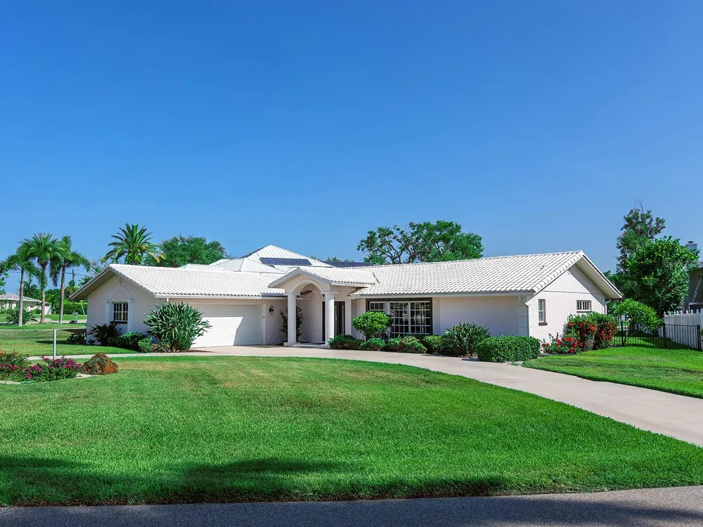396 BAYSHORE DRIVE Venice, FL 34285