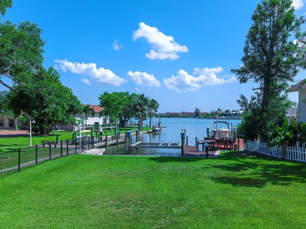 396 BAYSHORE DRIVE Venice, FL 34285
