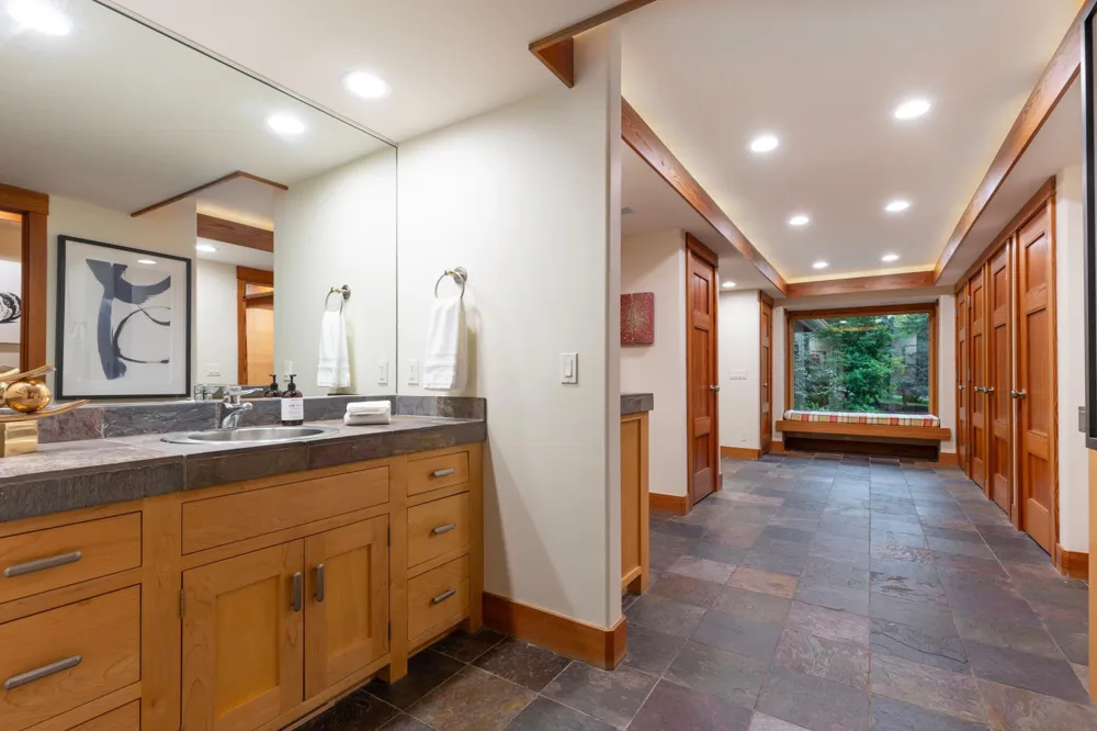 1492 Homestead Trail Medina, MN 55356