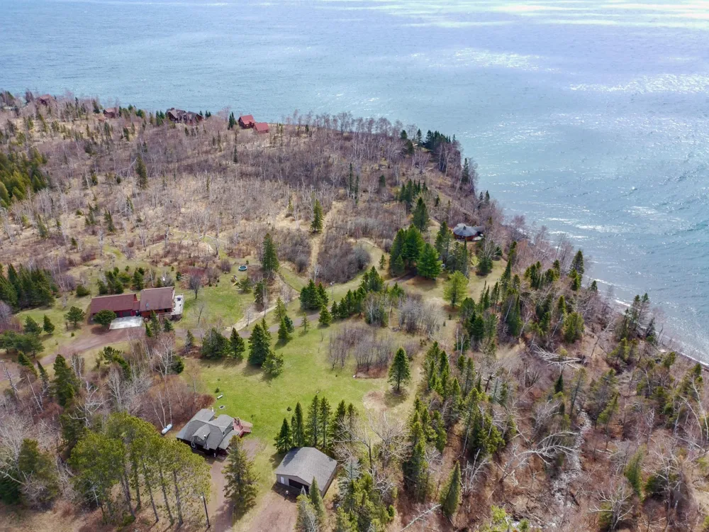 6076 Highway 61 Silver Bay, MN 55614