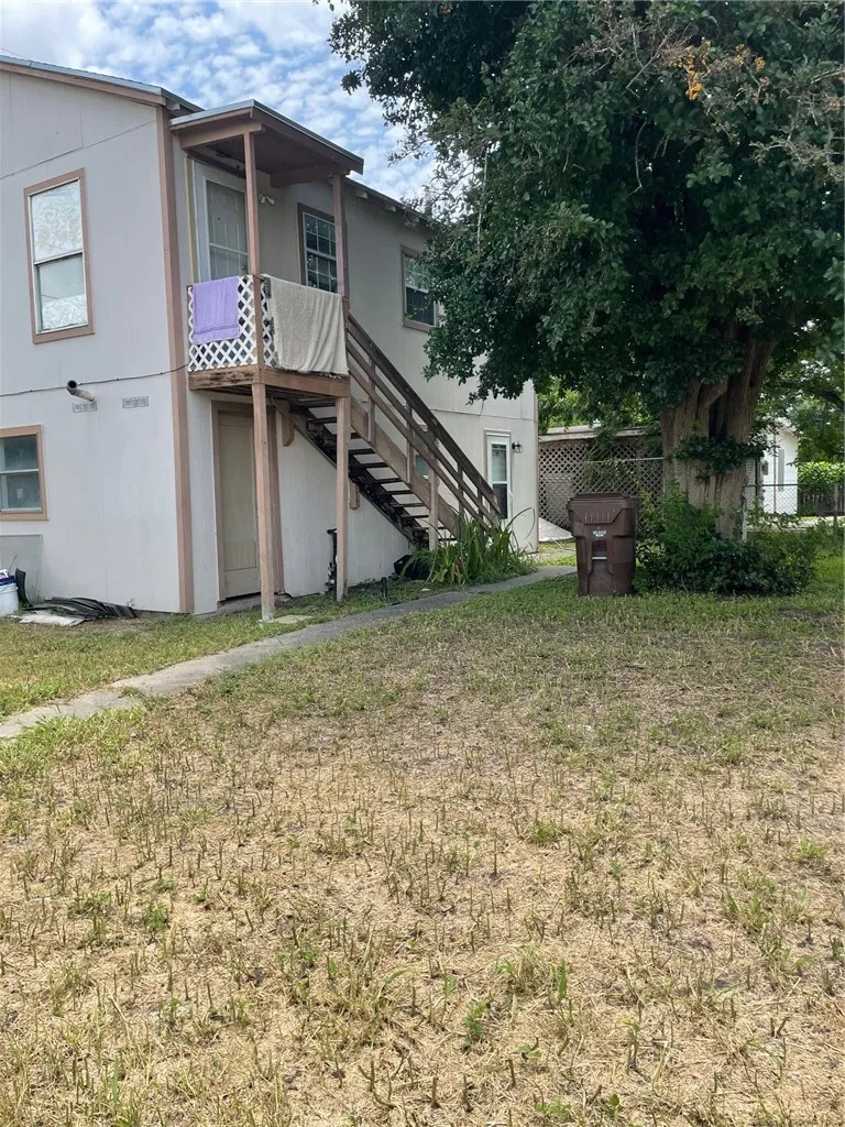 502 E Lott Avenue #U/L Kingsville, TX 78363