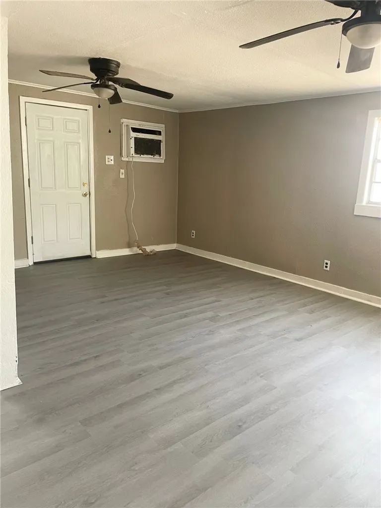 502 E Lott Avenue #U/L Kingsville, TX 78363