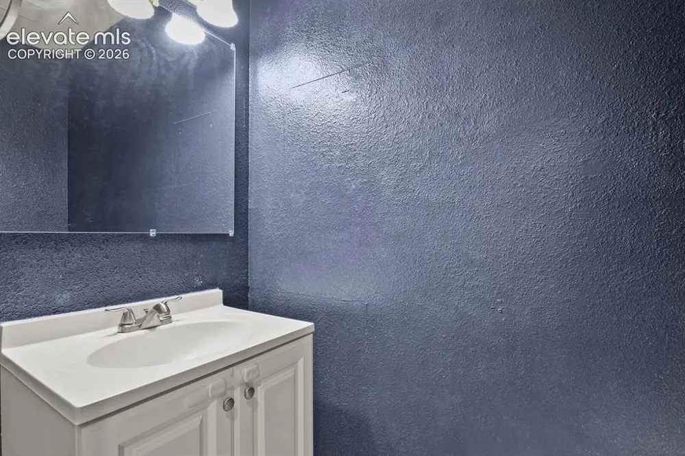 4290 S Mobile Circle #A Aurora, CO 80013