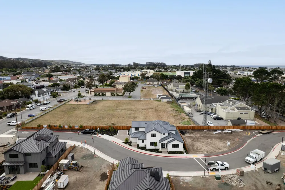 568 Creekside Court Half Moon Bay, CA 94019