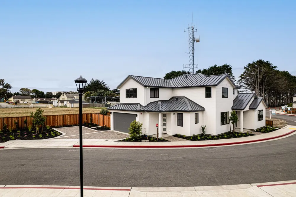 568 Creekside Court Half Moon Bay, CA 94019