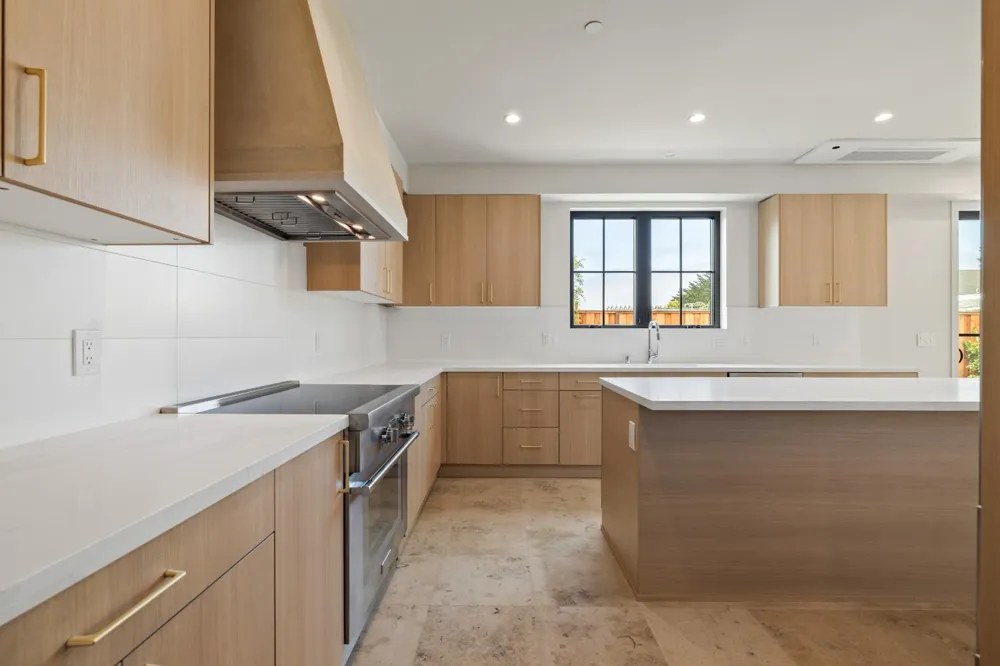 568 Creekside Court Half Moon Bay, CA 94019