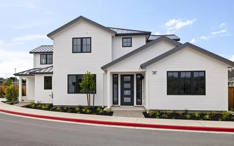 568 Creekside Court