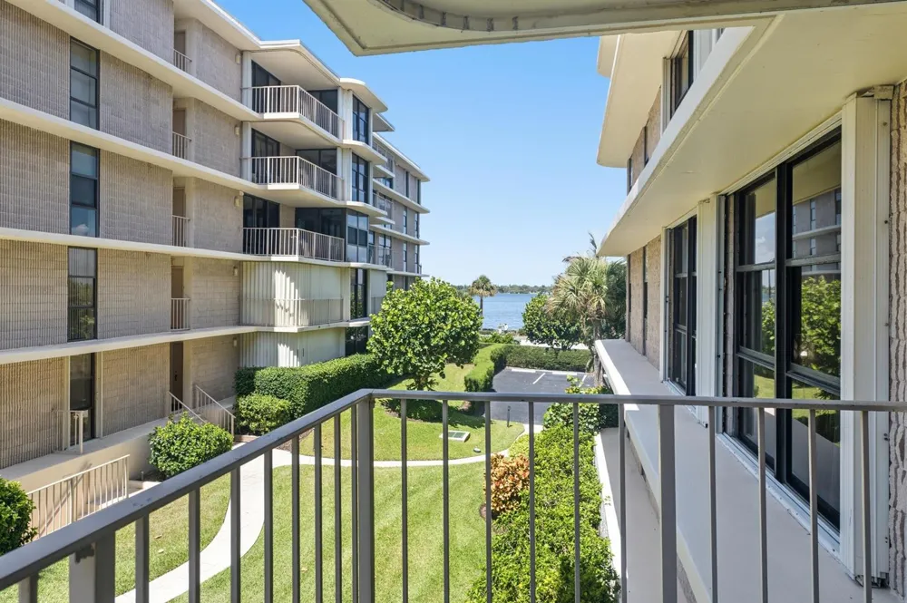 3200 S Ocean Boulevard #D203 Palm Beach, FL 33480